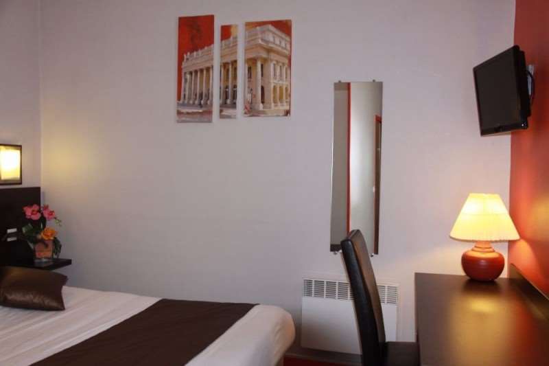 Hotel Notre Dame Bordeaux Oda fotoğraf